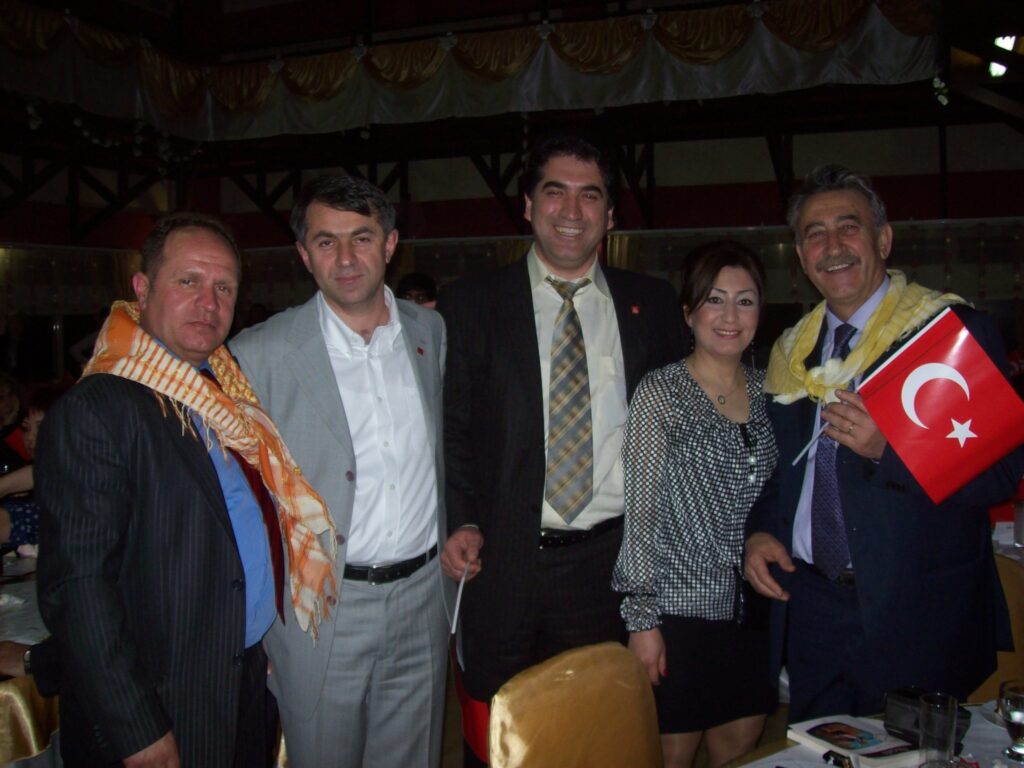 209466_1636226585093_7736857_o-1024x768 CHP İzmir